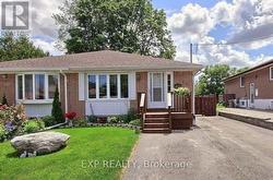 MAIN FLOOR - 256 SILVERBIRCH DRIVE Newmarket, ON L3Y 2Z5