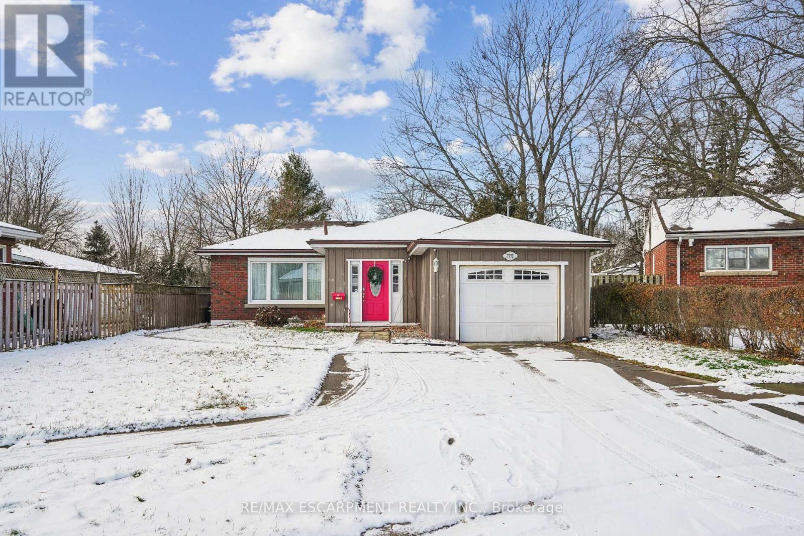 7792 Wilson Crescent, Niagara Falls, ON - Outdoor