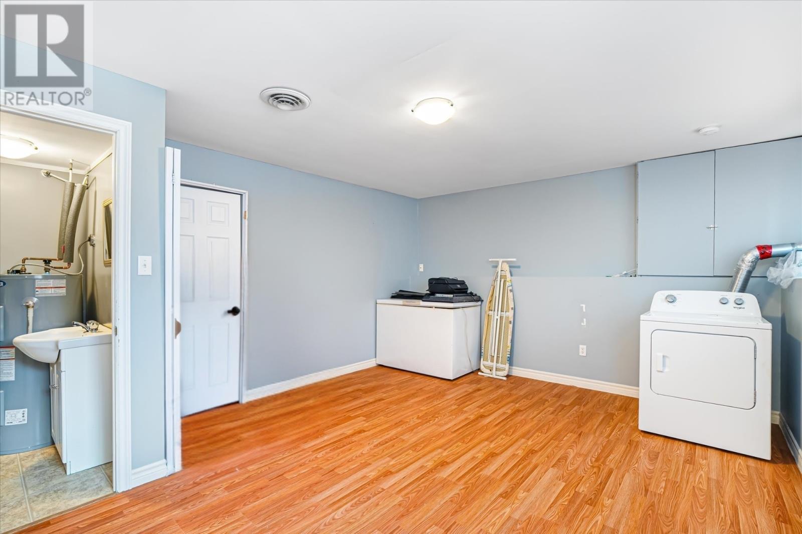 74 Moores Drive, Mount Pearl, NL - Indoor Photo Showing Laundry Room