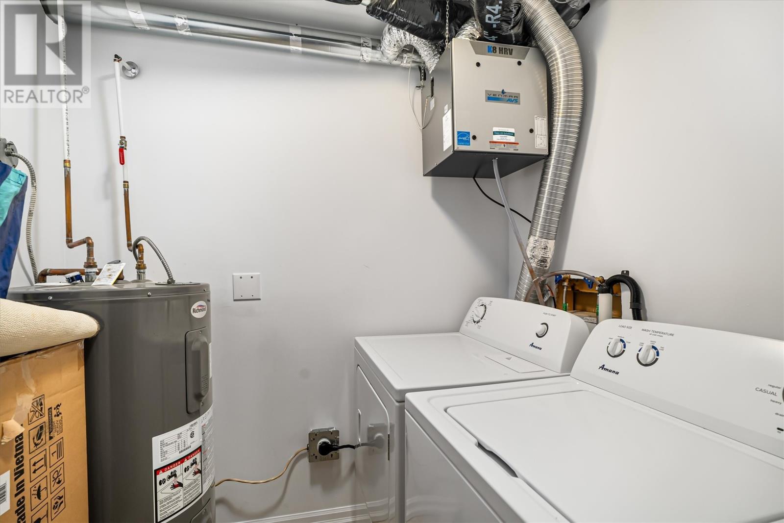 74 Moores Drive, Mount Pearl, NL - Indoor Photo Showing Laundry Room