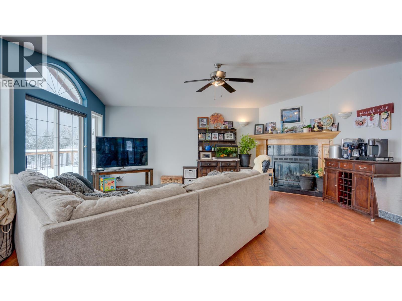 2086 Yankee Flats Road, Salmon Arm, BC