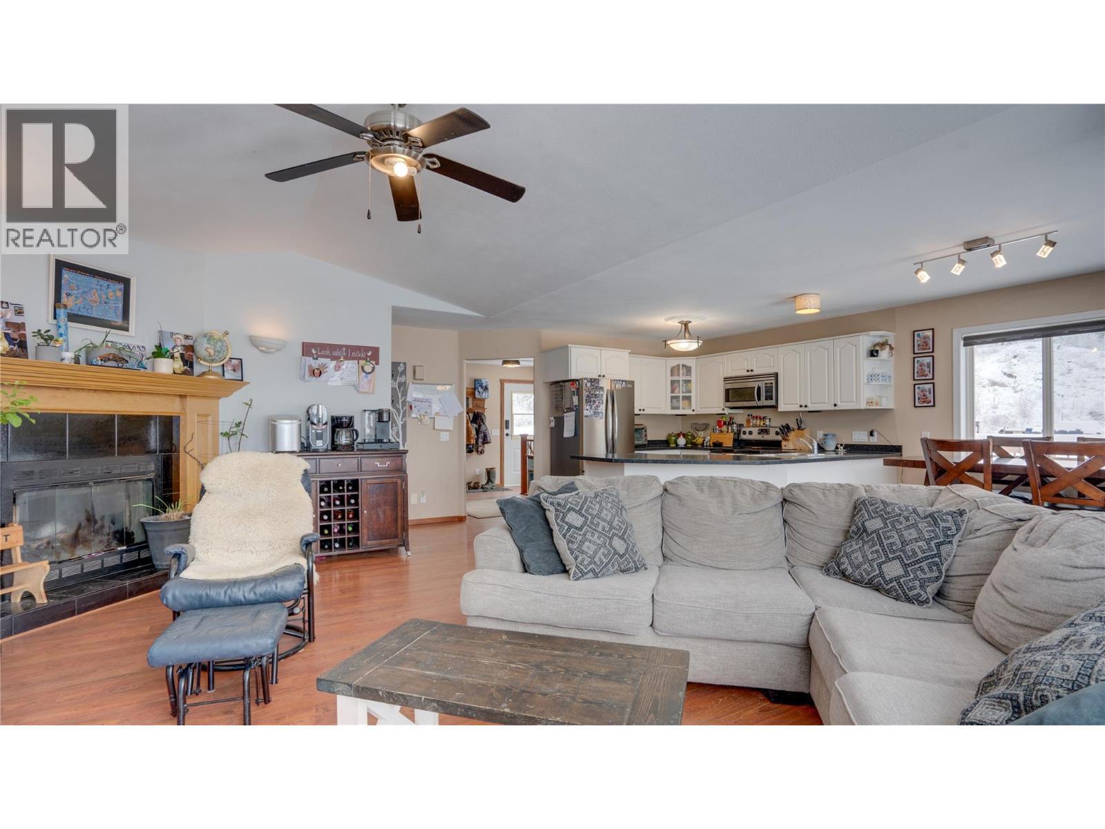 2086 Yankee Flats Road, Salmon Arm, BC