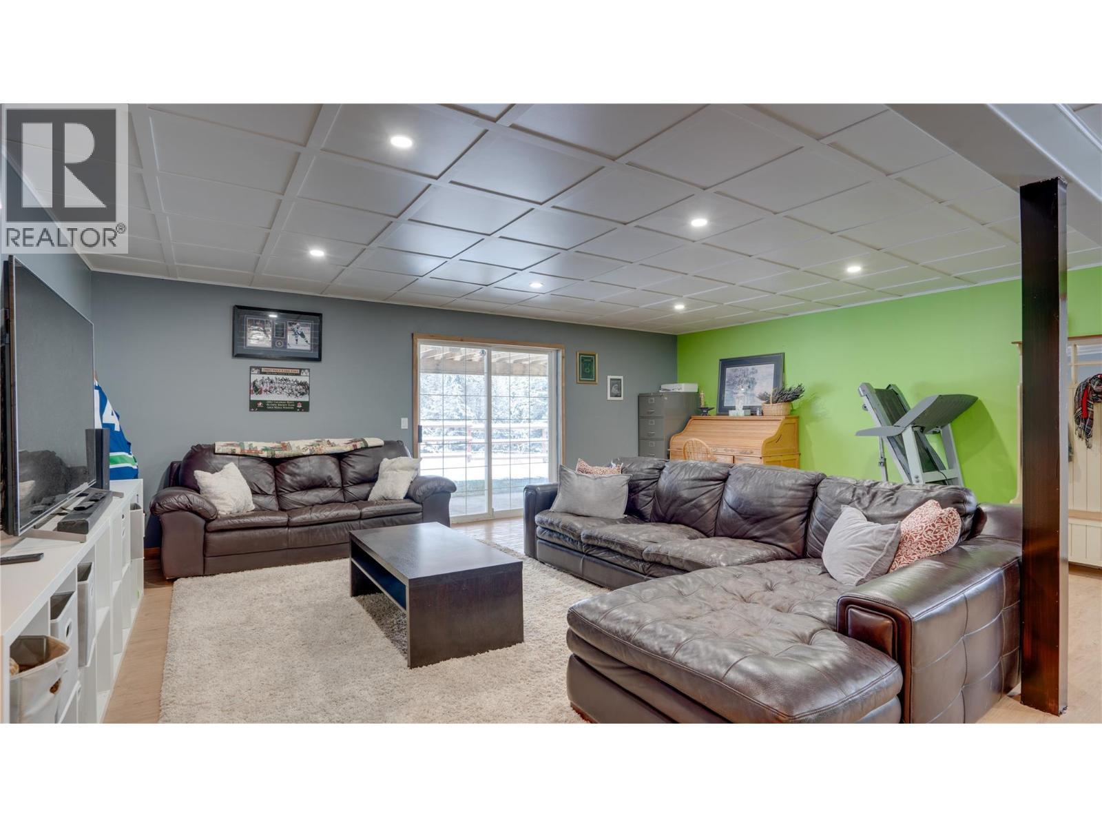 2086 Yankee Flats Road, Salmon Arm, BC