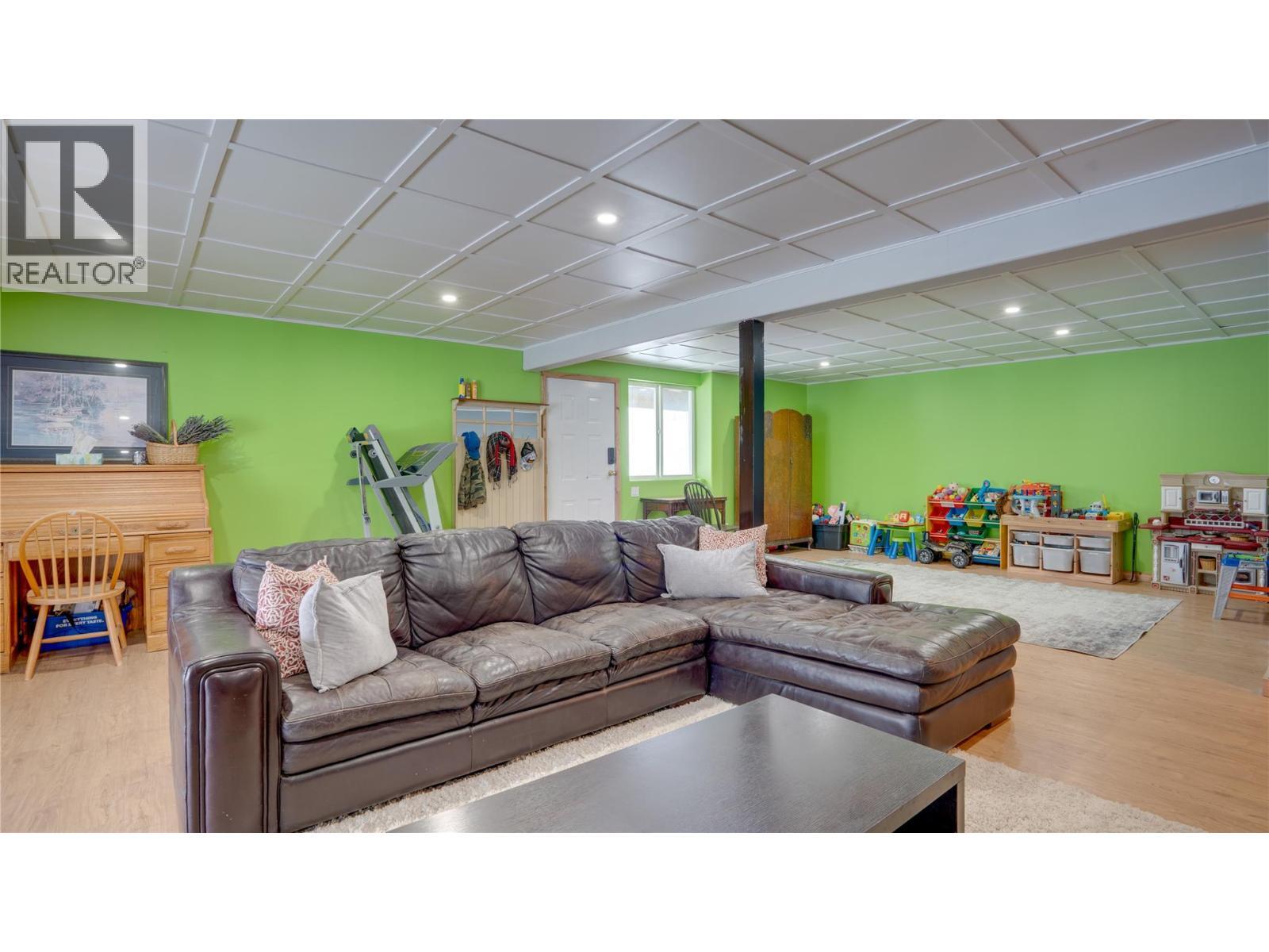 2086 Yankee Flats Road, Salmon Arm, BC