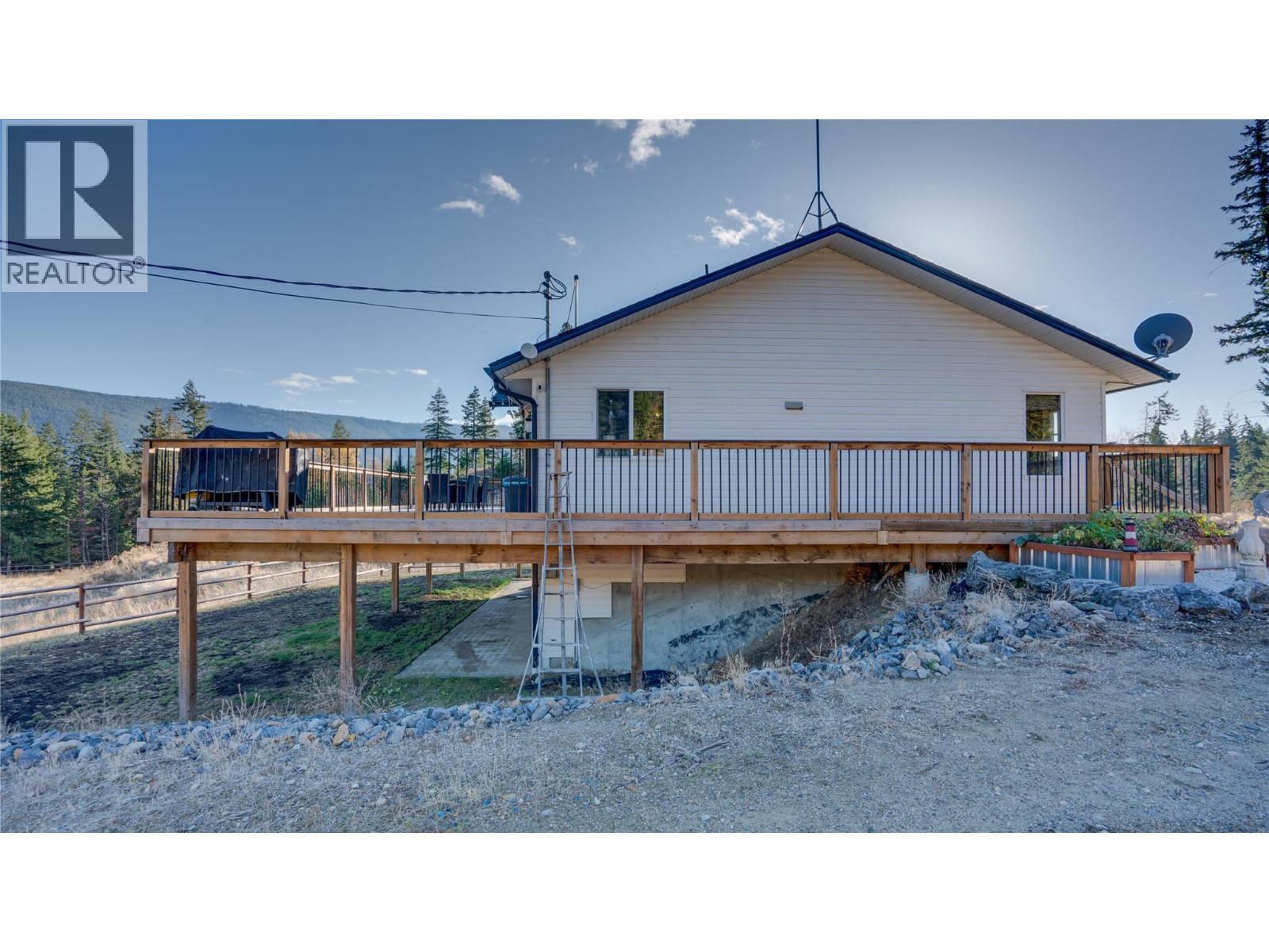 2086 Yankee Flats Road, Salmon Arm, BC