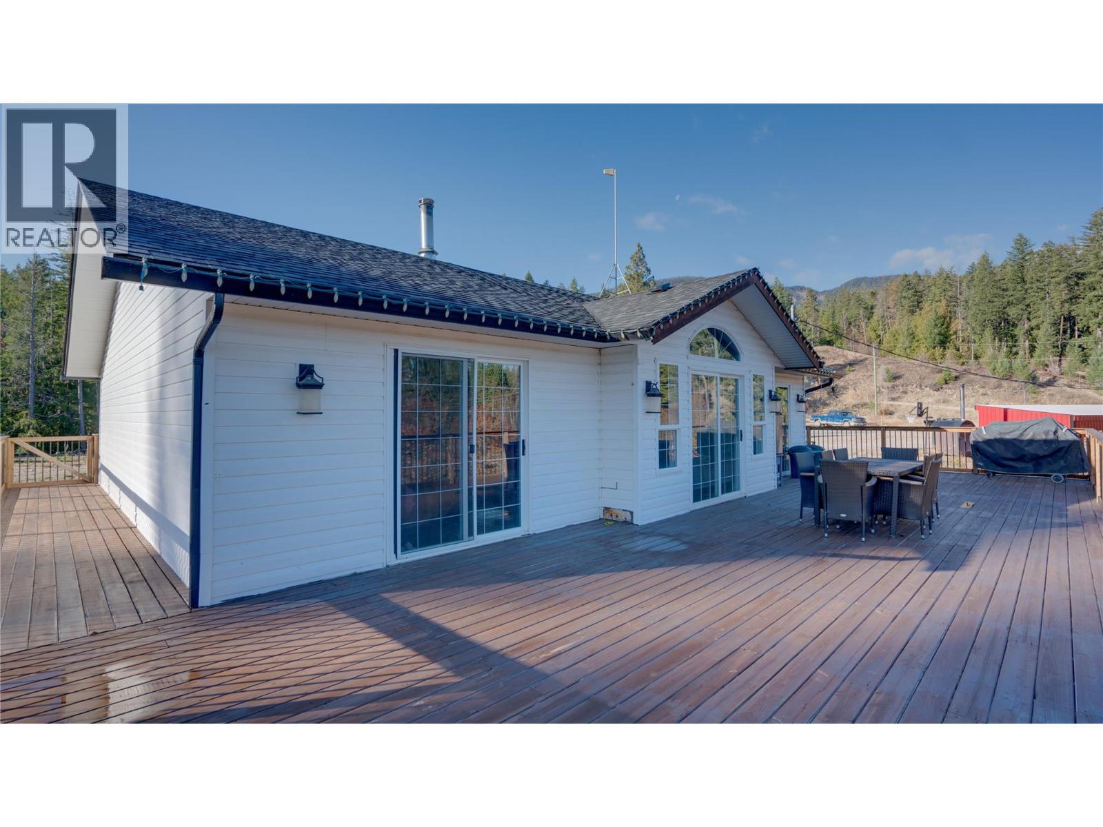 2086 Yankee Flats Road, Salmon Arm, BC