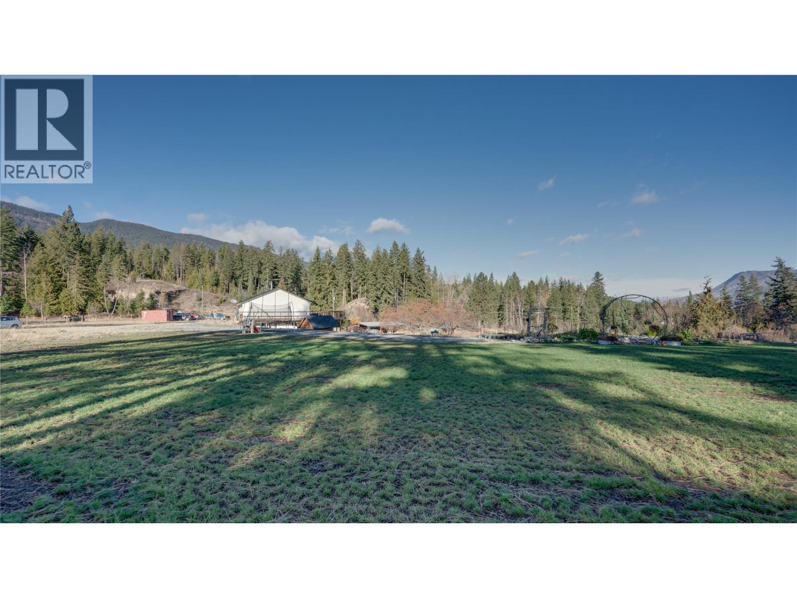 2086 Yankee Flats Road, Salmon Arm, BC