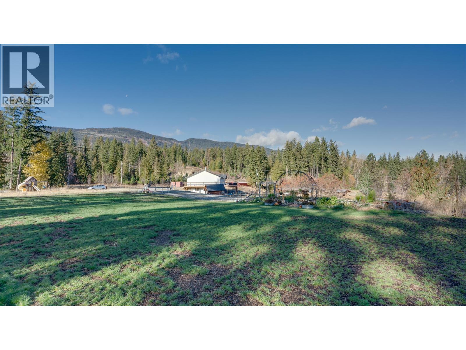 2086 Yankee Flats Road, Salmon Arm, BC