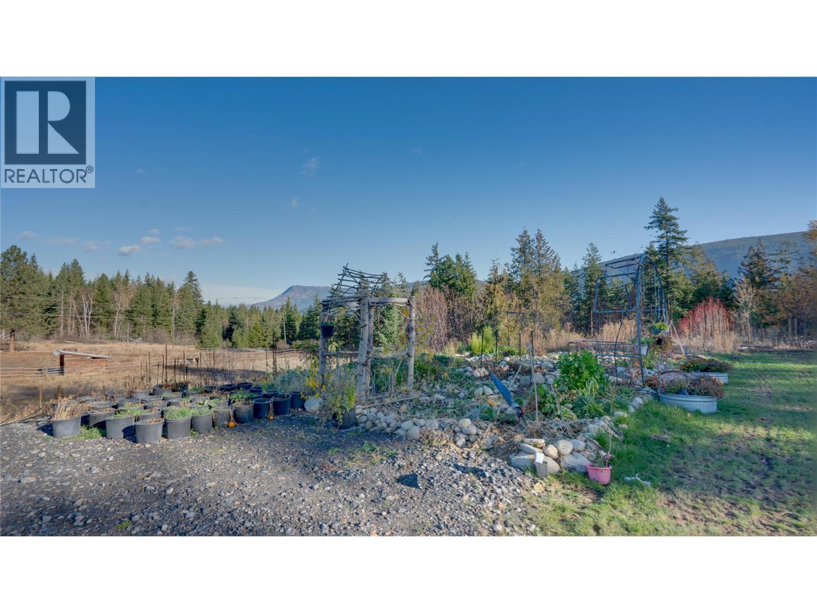 2086 Yankee Flats Road, Salmon Arm, BC