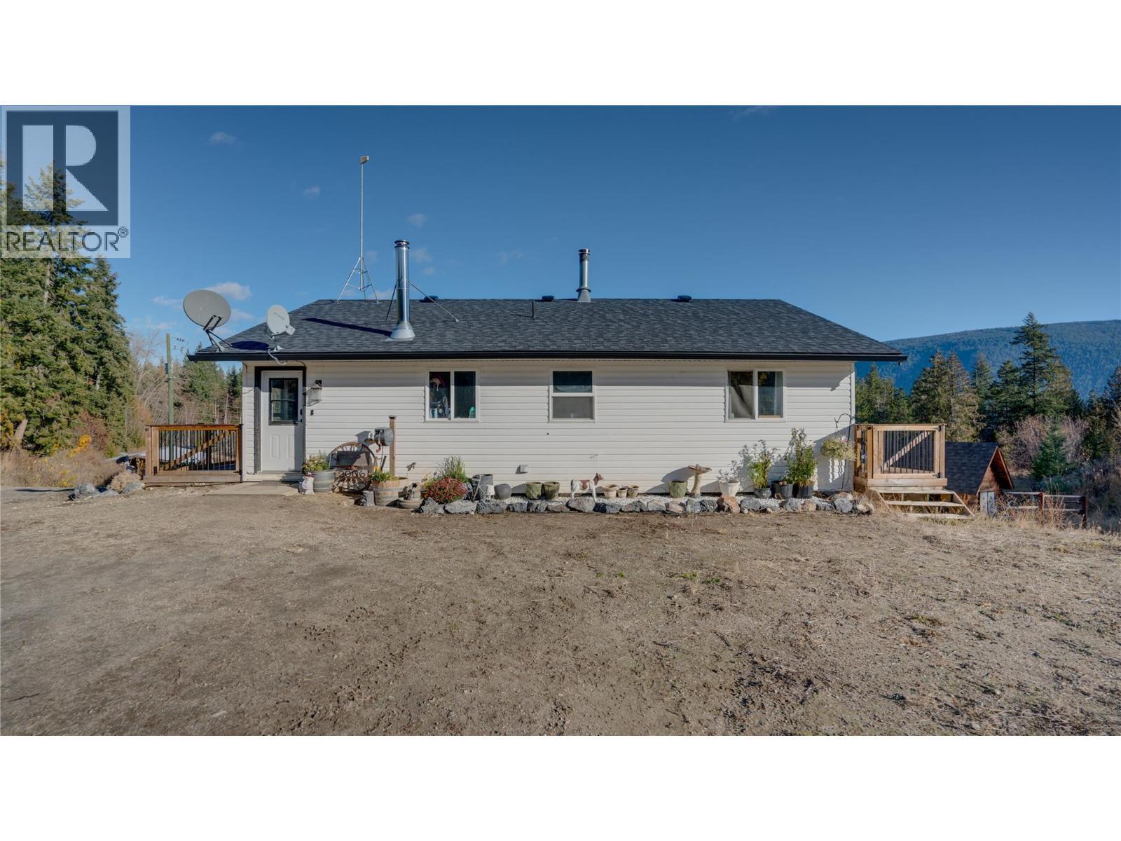 2086 Yankee Flats Road, Salmon Arm, BC