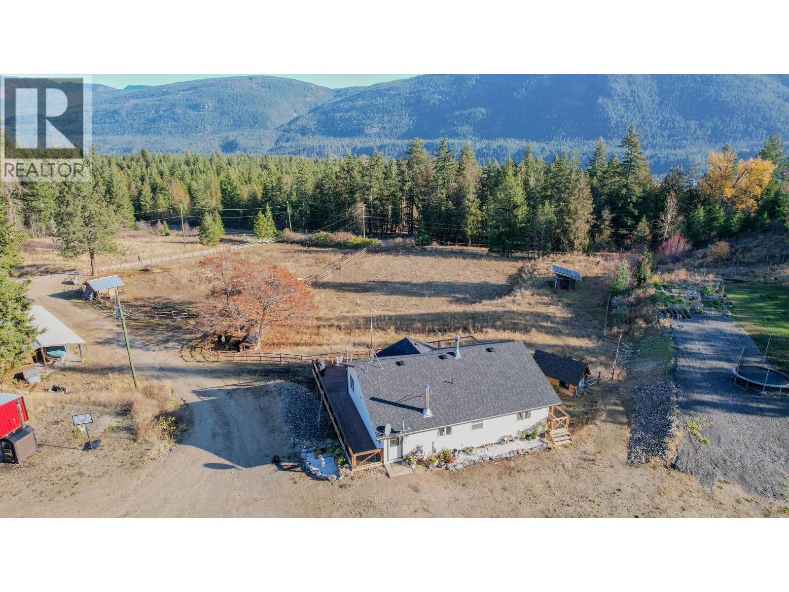 2086 Yankee Flats Road, Salmon Arm, BC