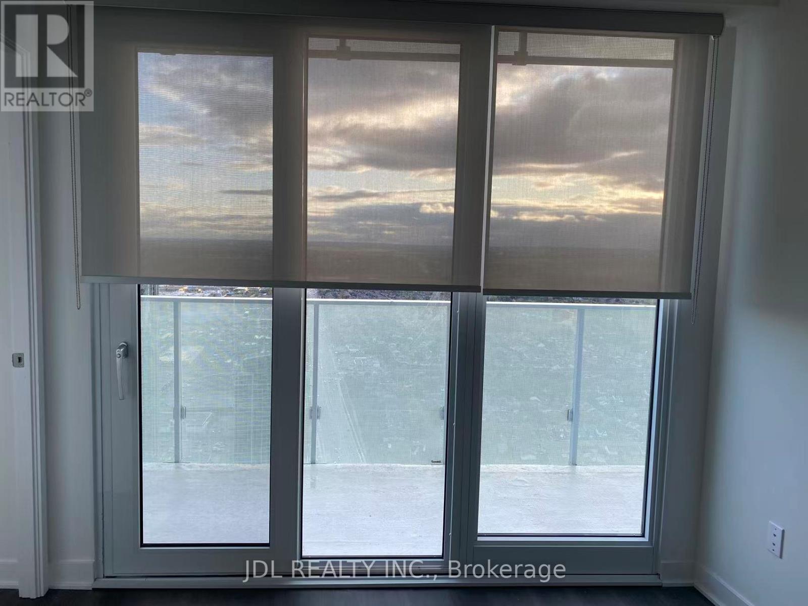 5609 - 3900 Confederation Parkway, Mississauga, ON - Indoor Photo Showing Other Room