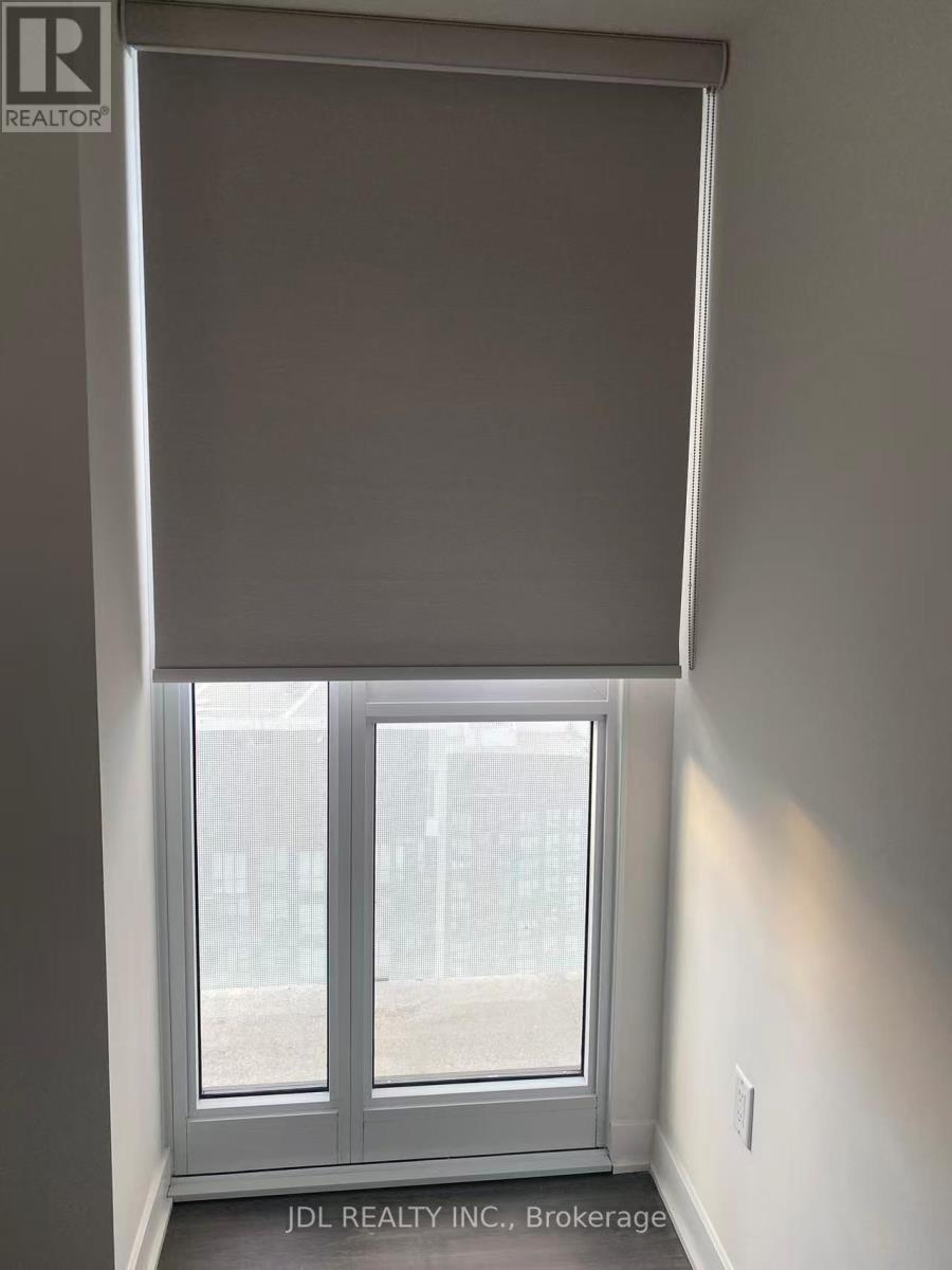 5609 - 3900 Confederation Parkway, Mississauga, ON - Indoor Photo Showing Other Room