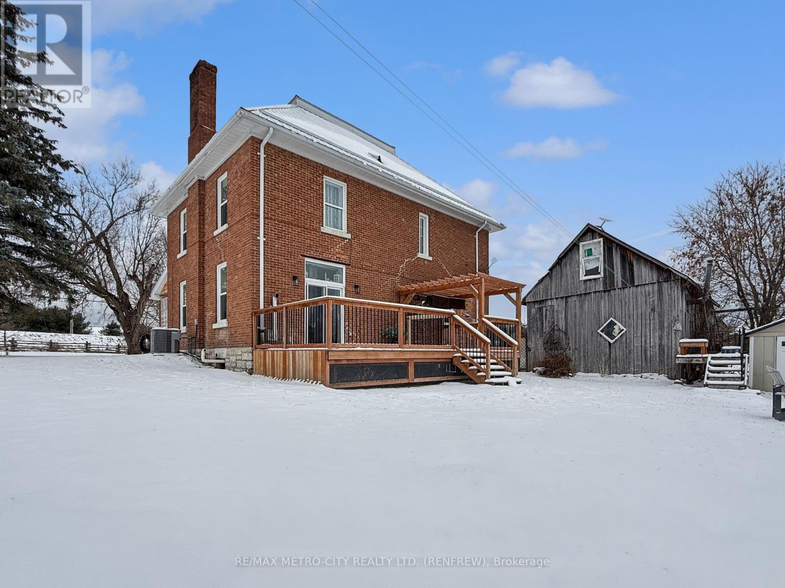 1380 Highway 132 Highway, Admaston/Bromley, ON - Outdoor With Exterior