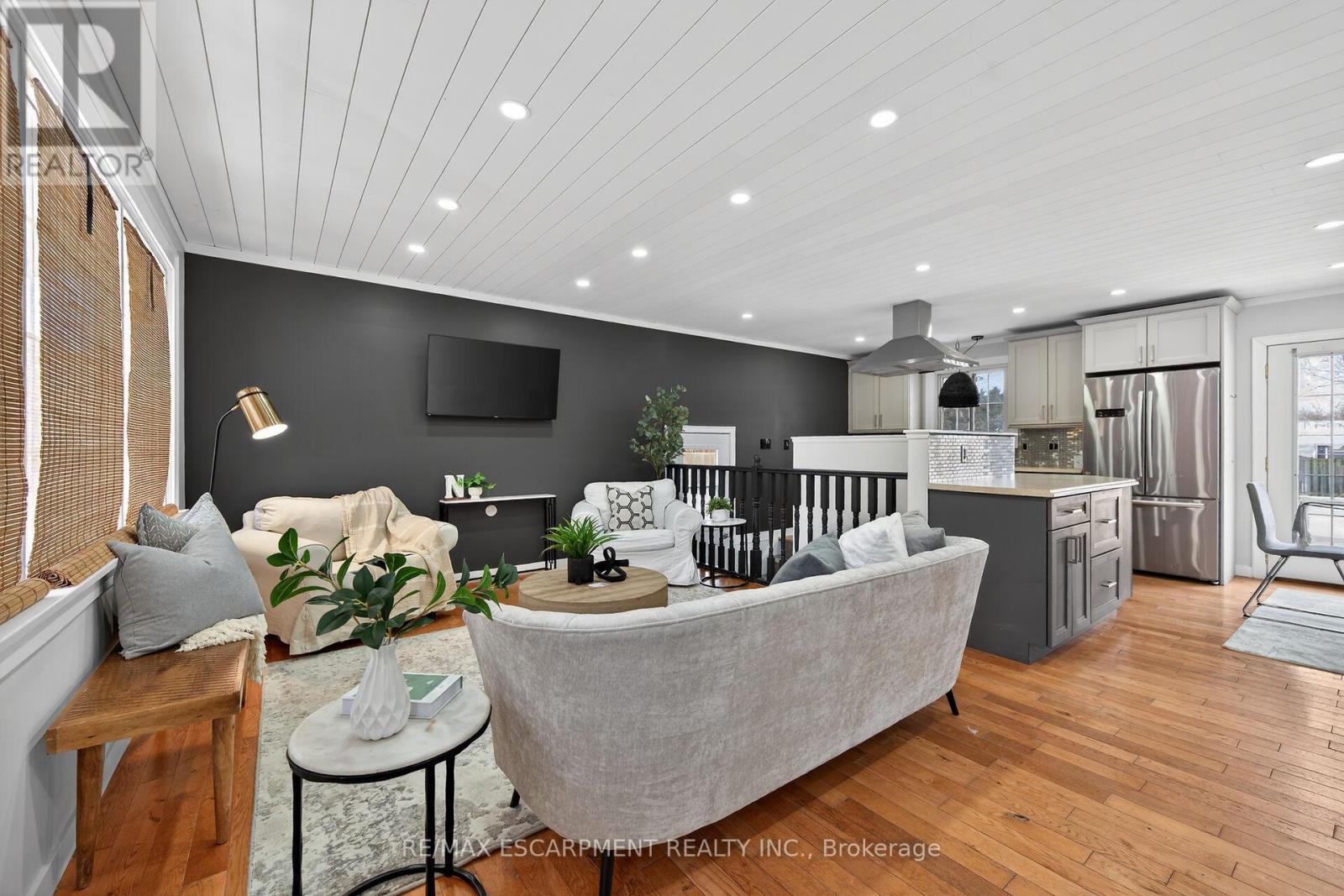 2470 Highway 24, Norfolk, ON - Indoor