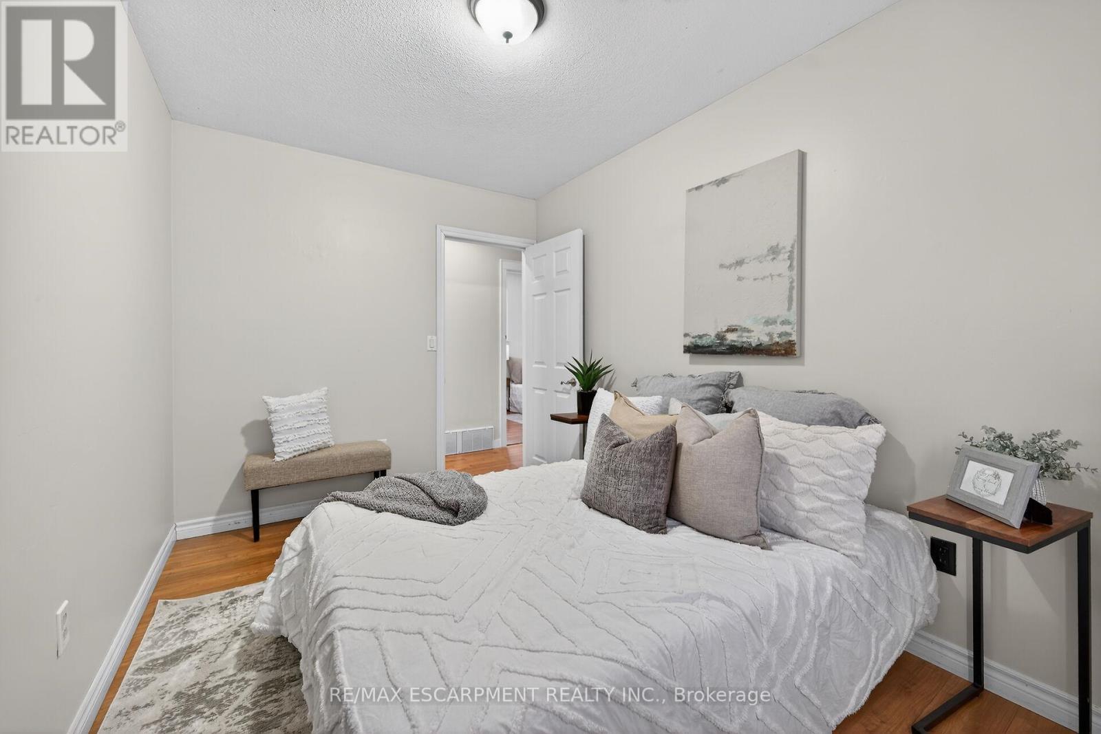 2470 Highway 24, Norfolk, ON - Indoor Photo Showing Bedroom