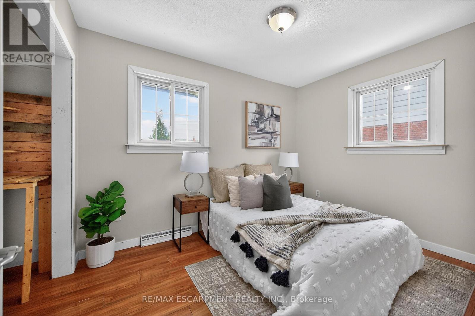 2470 Highway 24, Norfolk, ON - Indoor Photo Showing Bedroom