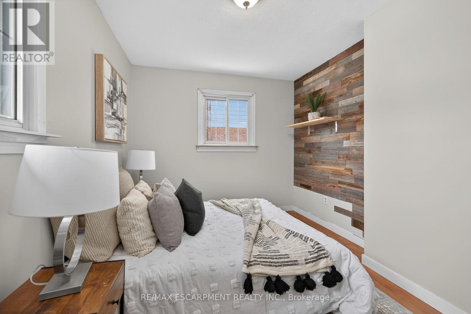 2470 Highway 24, Norfolk, ON - Indoor Photo Showing Bedroom