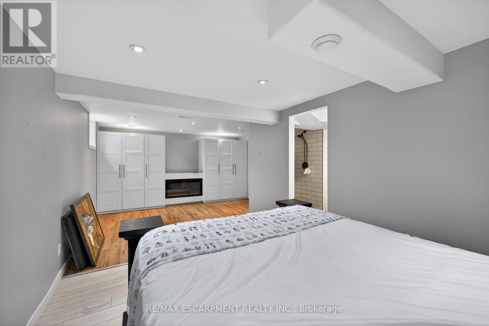 2470 Highway 24, Norfolk, ON - Indoor Photo Showing Bedroom