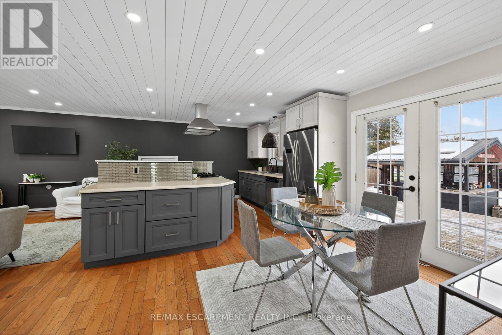 2470 Highway 24, Norfolk, ON - Indoor Photo Showing Other Room