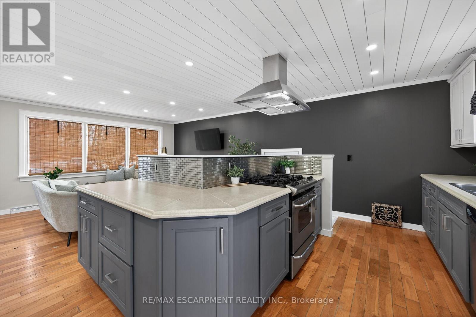 2470 Highway 24, Norfolk, ON - Indoor Photo Showing Kitchen
