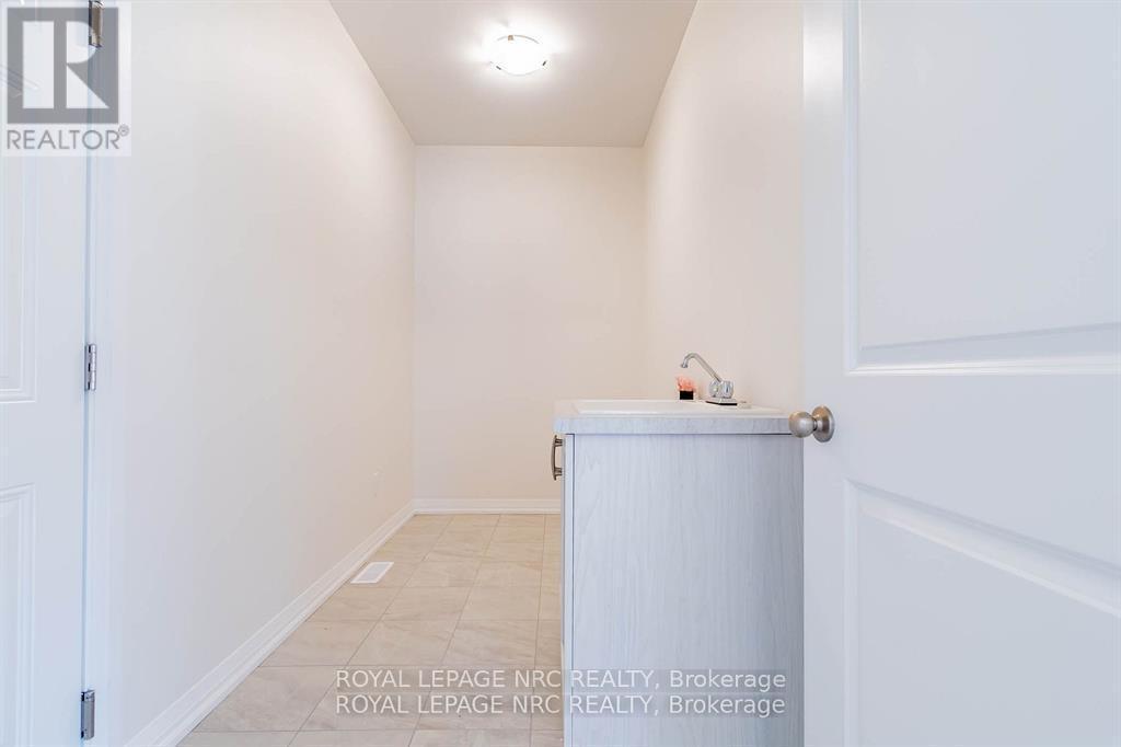 20 - 397 Garrison Road, Fort Erie (Lakeshore), ON - Indoor Photo Showing Other Room