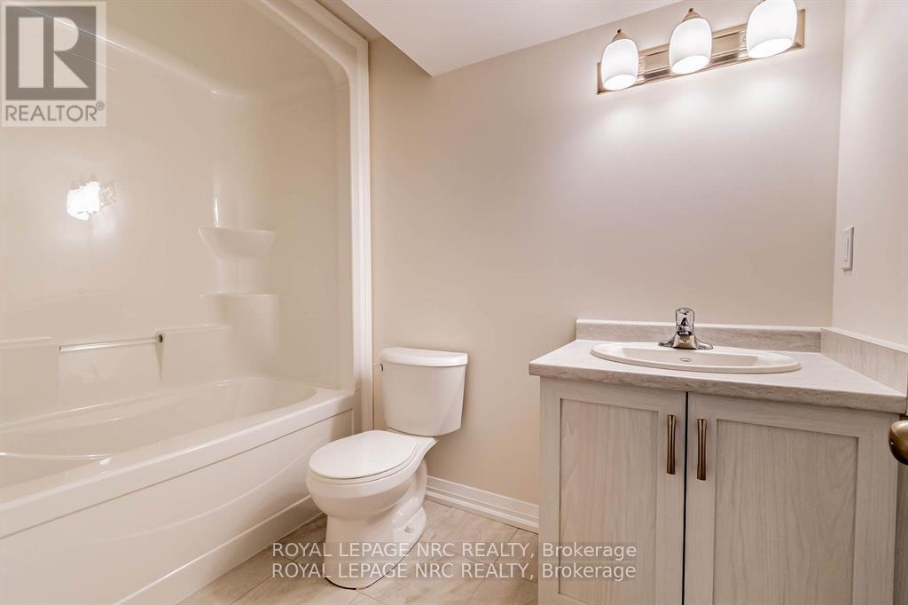 20 - 397 Garrison Road, Fort Erie (Lakeshore), ON - Indoor Photo Showing Bathroom