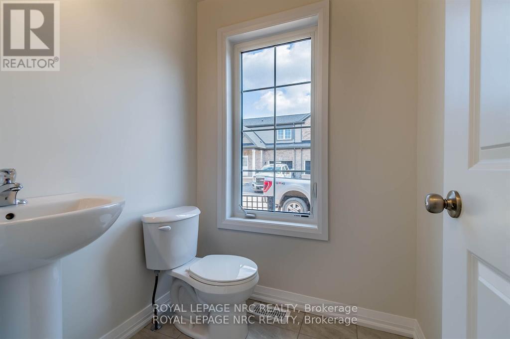 20 - 397 Garrison Road, Fort Erie (Lakeshore), ON - Indoor Photo Showing Bathroom