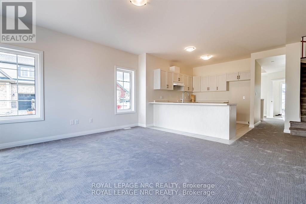 20 - 397 Garrison Road, Fort Erie (Lakeshore), ON - Indoor Photo Showing Kitchen