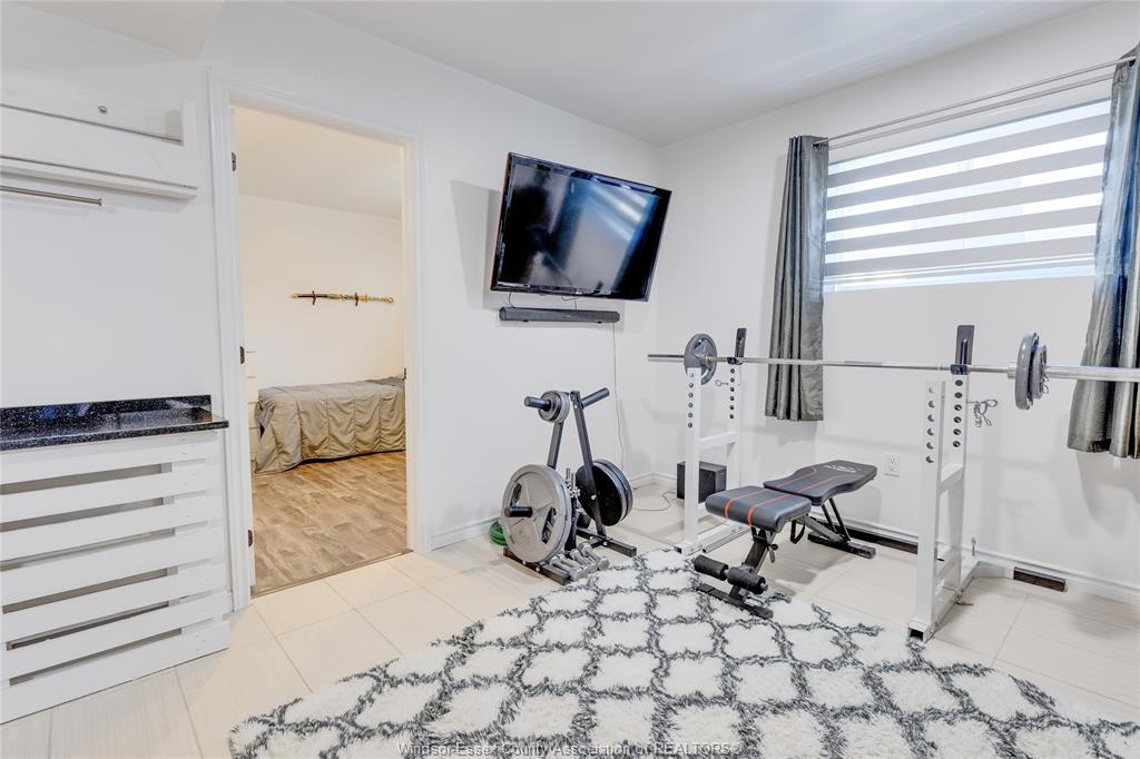 2446 Gatwick Avenue, Windsor, ON