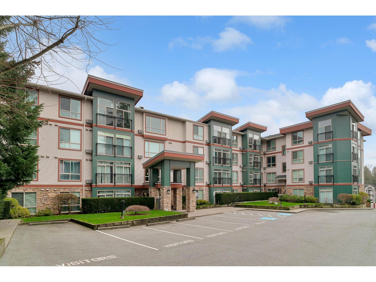 114 33485 South Fraser Way, Abbotsford, BC - Outdoor With Facade