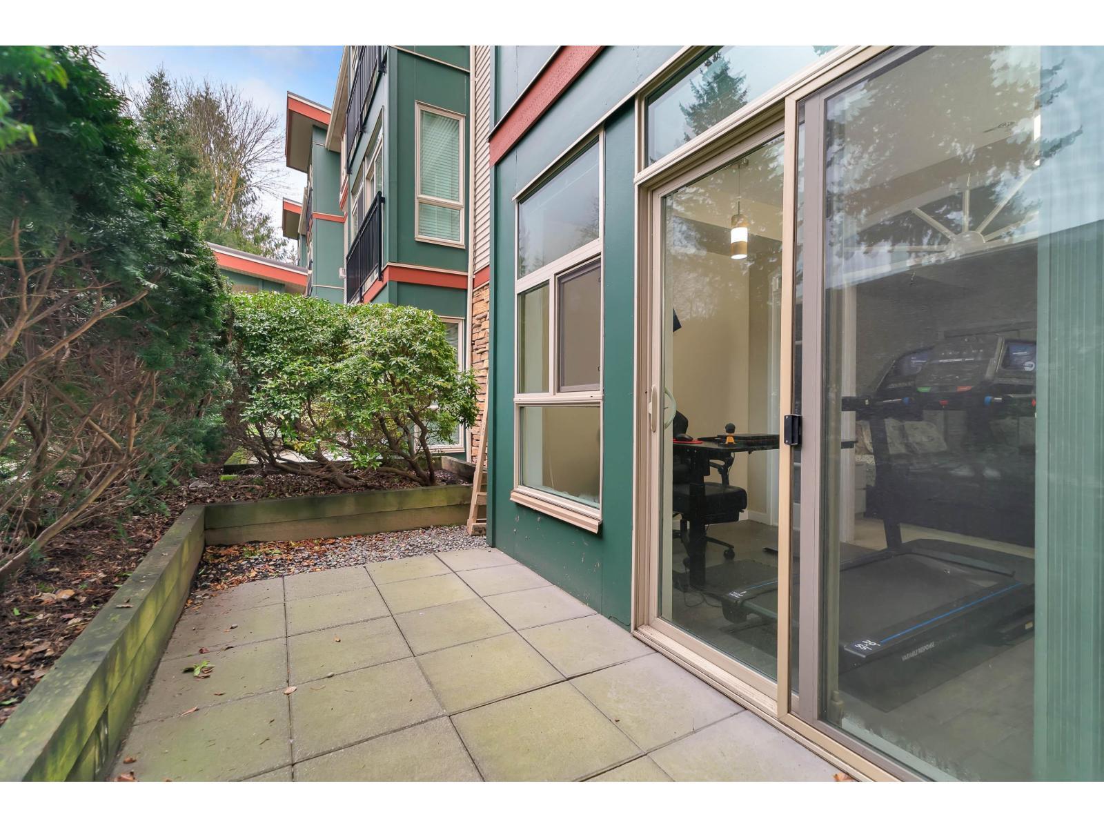 114 33485 South Fraser Way, Abbotsford, BC - Outdoor With Exterior