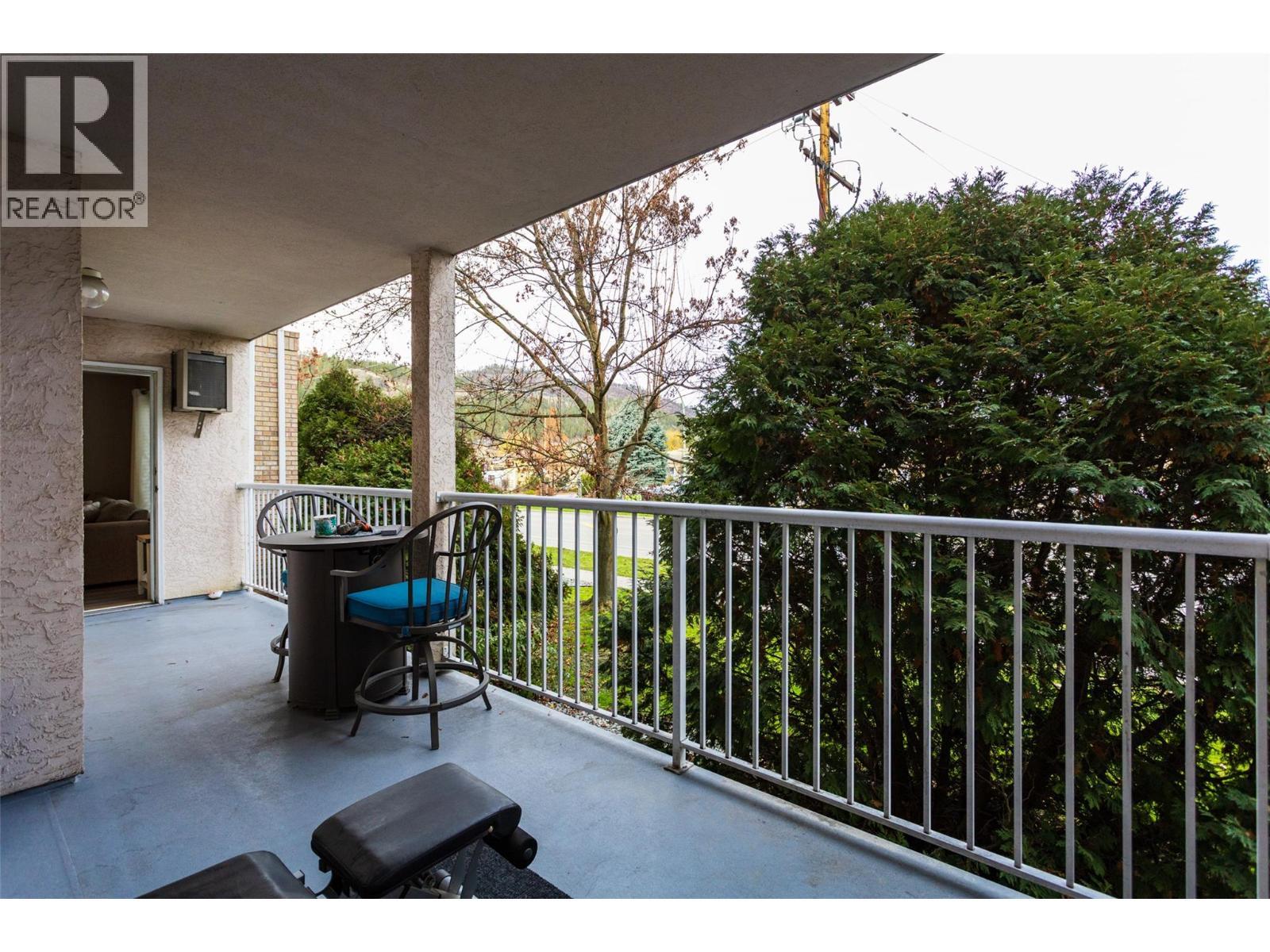 400 Sutton Crescent Unit# 110, Kelowna, BC - Outdoor With Balcony With Exterior