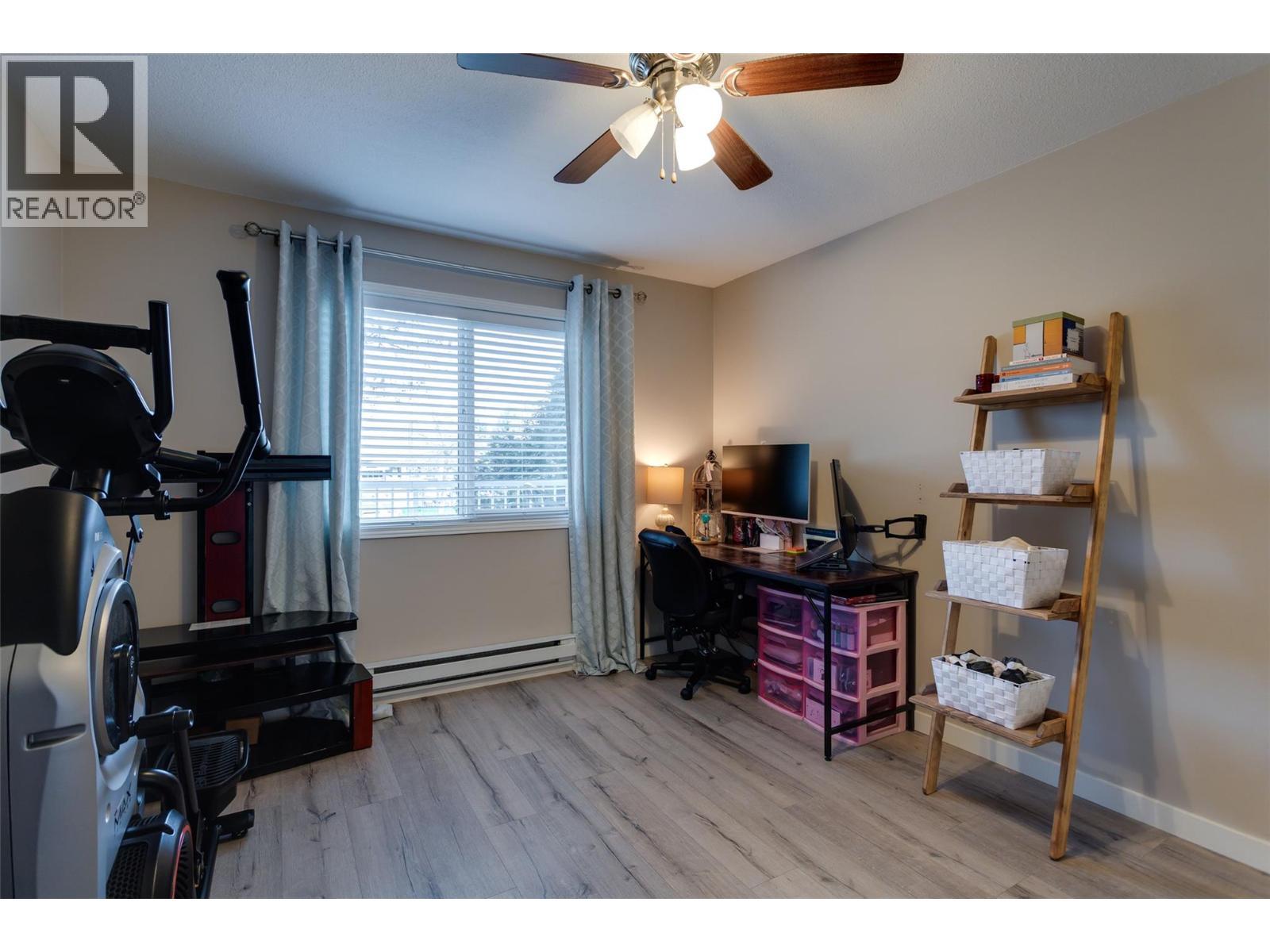 400 Sutton Crescent Unit# 110, Kelowna, BC - Indoor Photo Showing Gym Room
