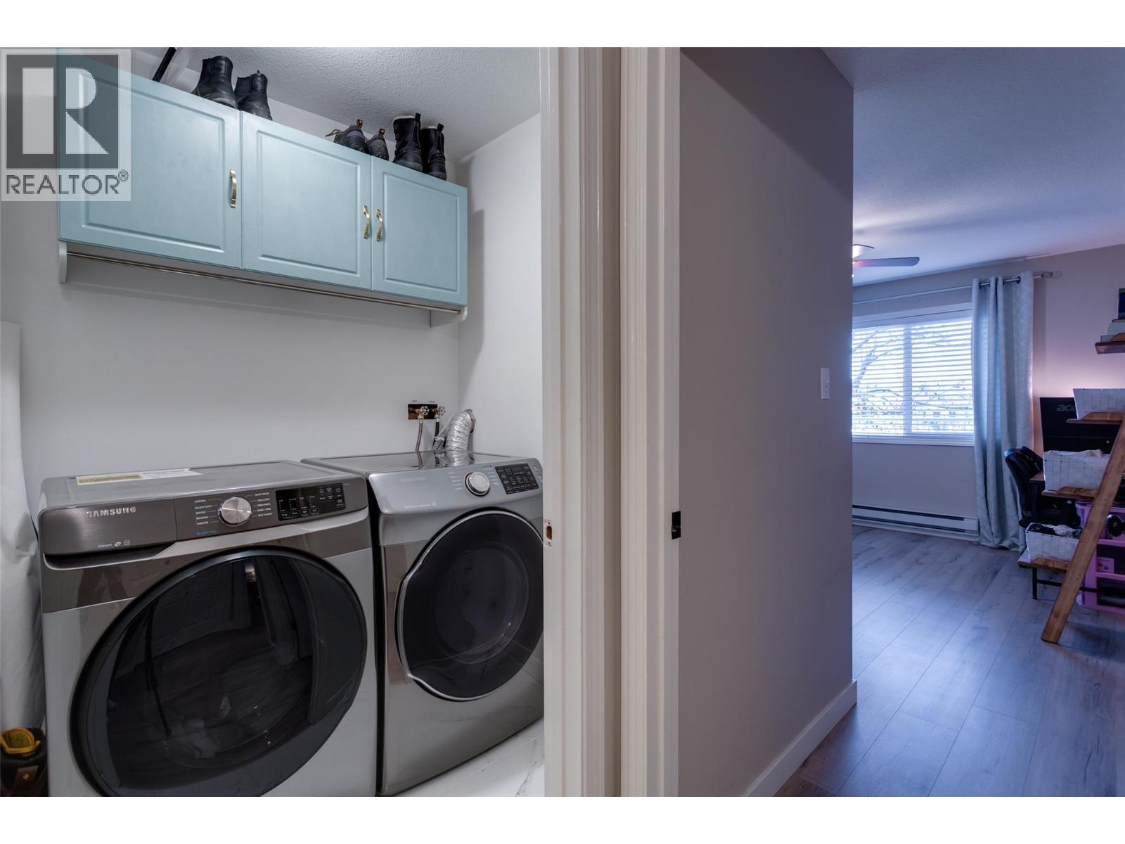 400 Sutton Crescent Unit# 110, Kelowna, BC - Indoor Photo Showing Laundry Room