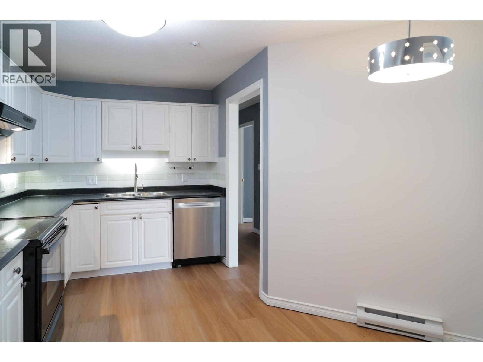 3300 Centennial Drive Unit# 213, Vernon, BC - Indoor Photo Showing Kitchen