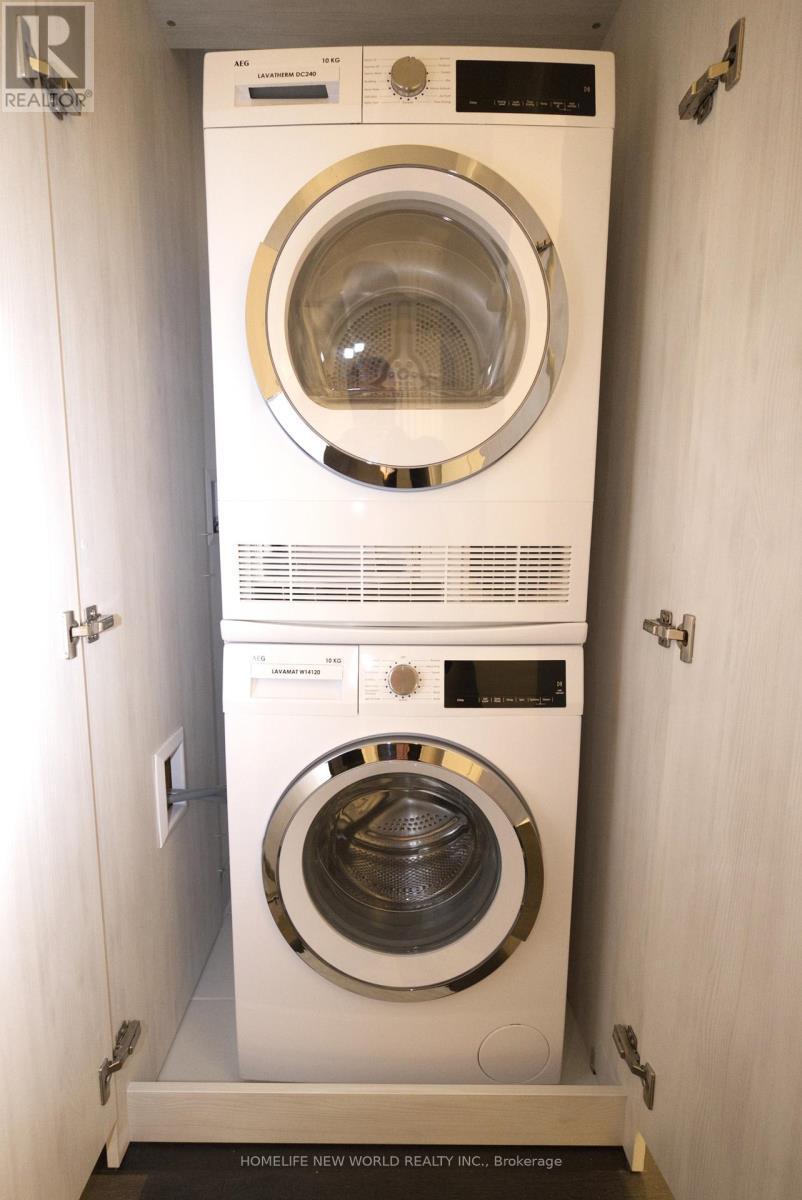 607 - 5858 Yonge Street, Toronto, ON - Indoor Photo Showing Laundry Room