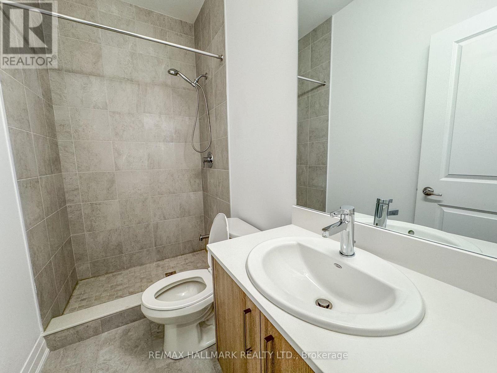 22 Direzze Court, Richmond Hill, ON - Indoor Photo Showing Bathroom