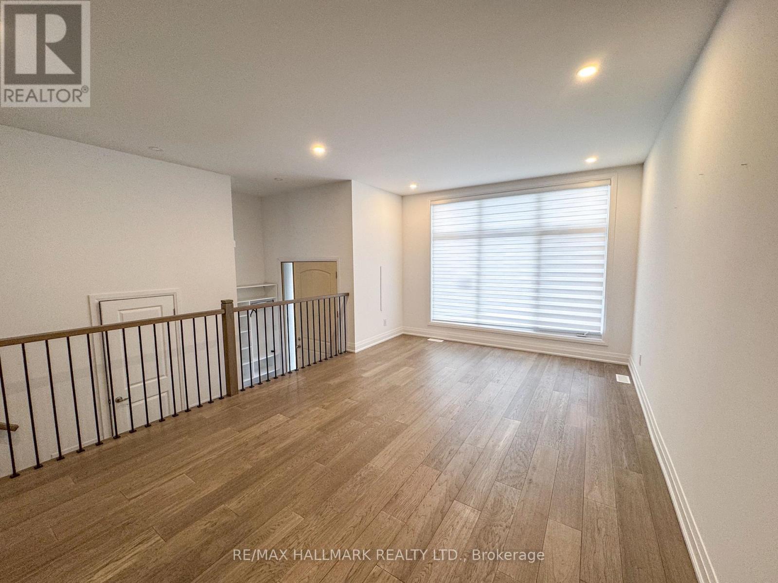 22 Direzze Court, Richmond Hill, ON - Indoor Photo Showing Other Room