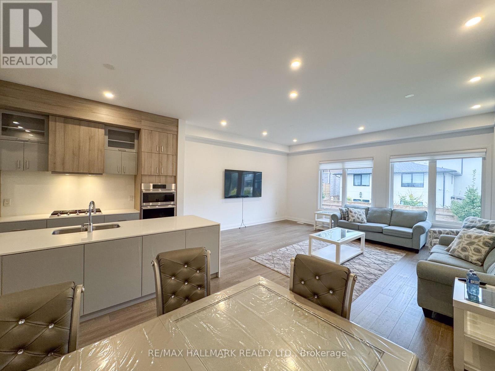 22 Direzze Court, Richmond Hill, ON - Indoor