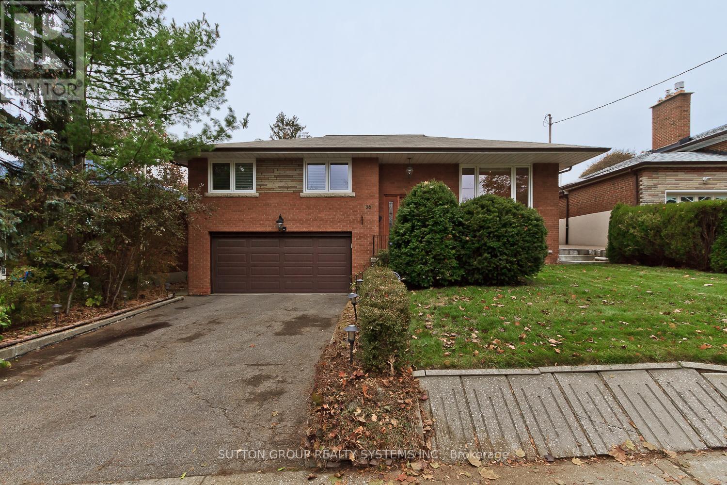 36 Doddington Drive, Toronto, ON - Outdoor