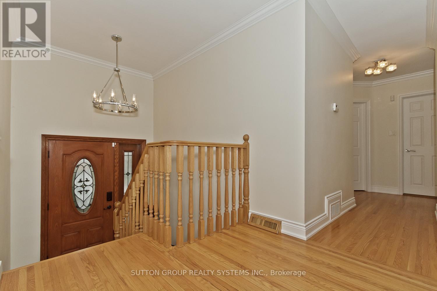 36 Doddington Drive, Toronto, ON - Indoor Photo Showing Other Room