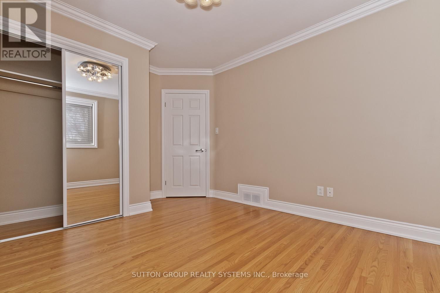 36 Doddington Drive, Toronto, ON - Indoor Photo Showing Other Room