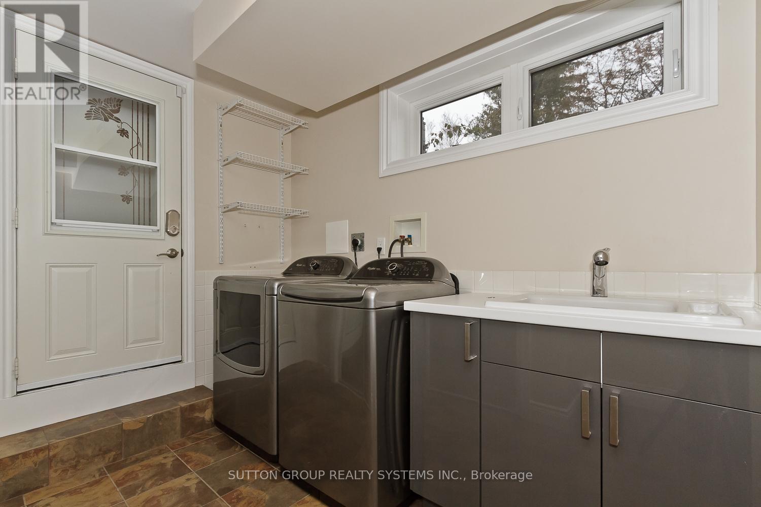 36 Doddington Drive, Toronto, ON - Indoor Photo Showing Laundry Room