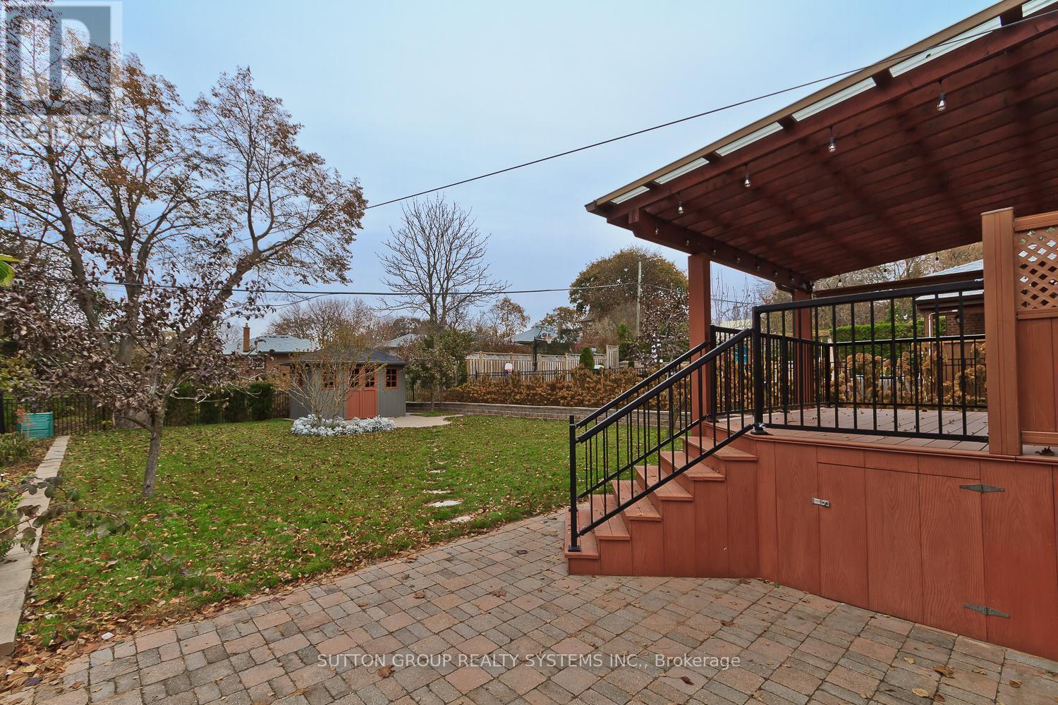 36 Doddington Drive, Toronto, ON - Outdoor