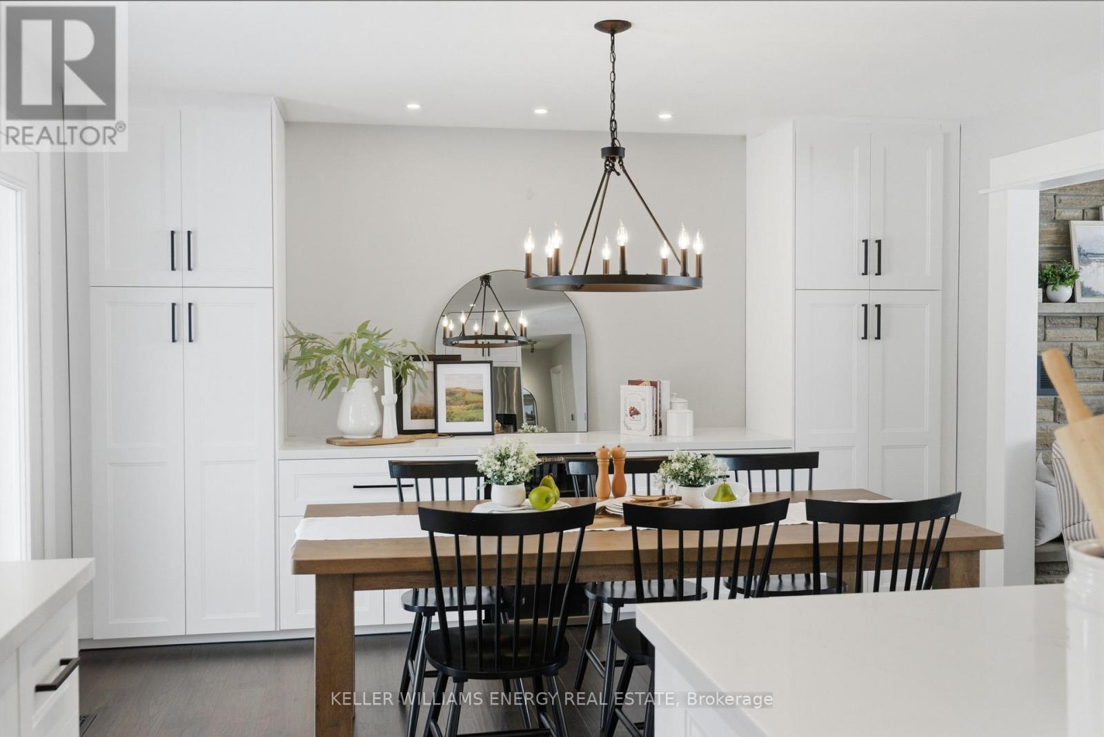 307 Fleetwood Road, Kawartha Lakes (Manvers), ON - Indoor Photo Showing Dining Room