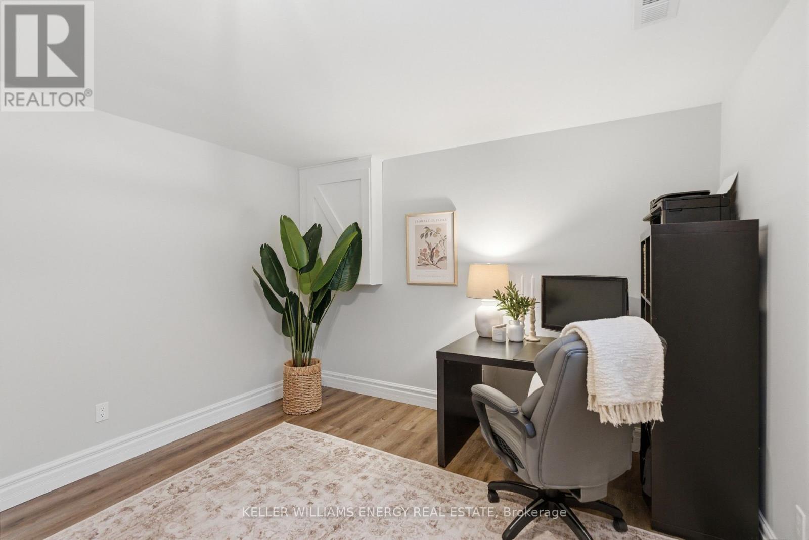 307 Fleetwood Road, Kawartha Lakes (Manvers), ON - Indoor Photo Showing Office