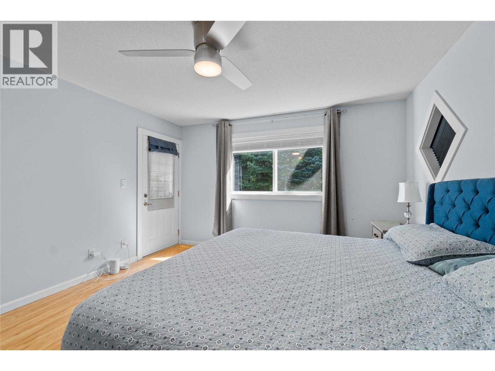 801 20 Street Ne Unit# 27, Salmon Arm, BC - Indoor Photo Showing Bedroom