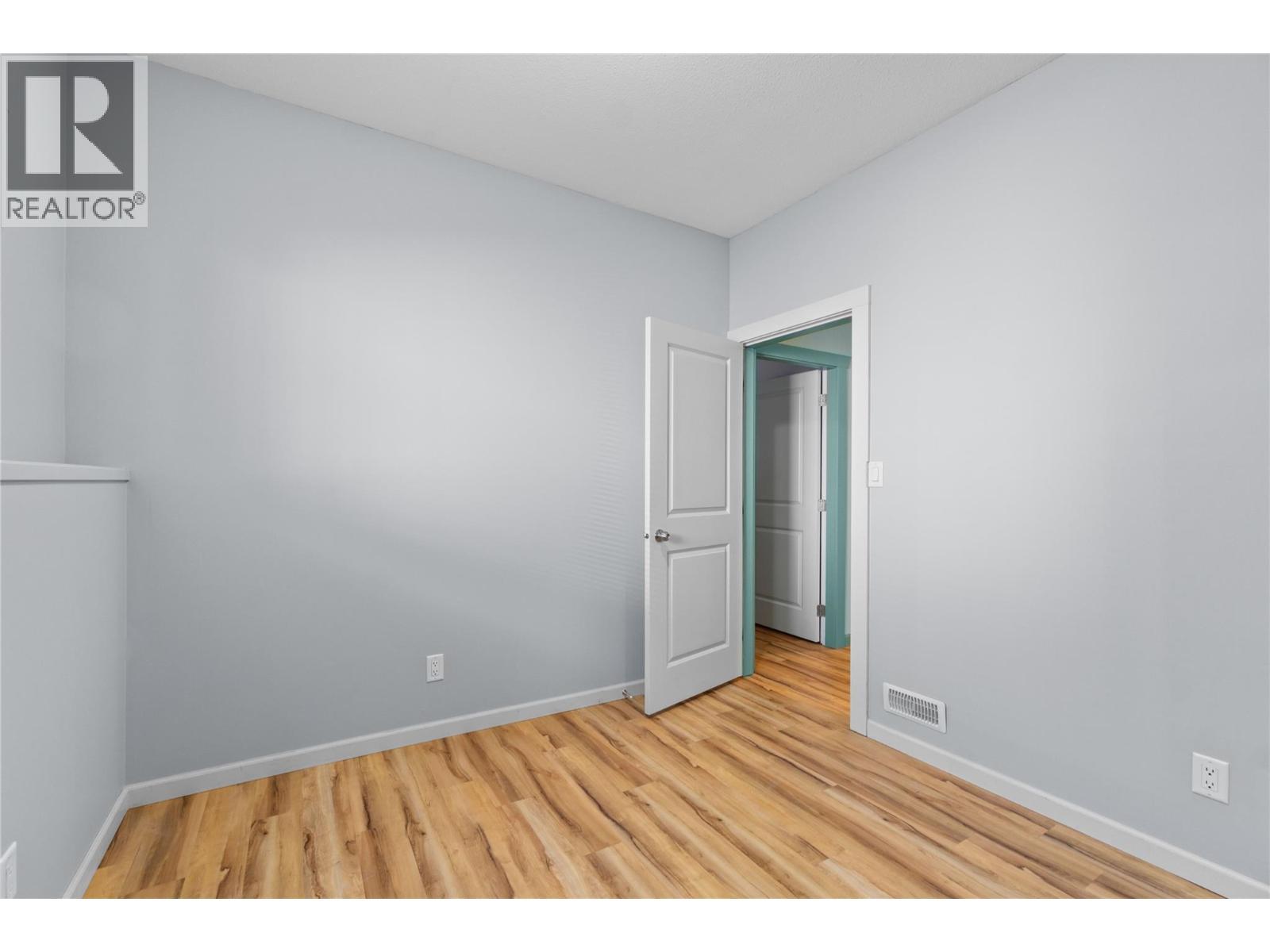 801 20 Street Ne Unit# 27, Salmon Arm, BC - Indoor Photo Showing Other Room