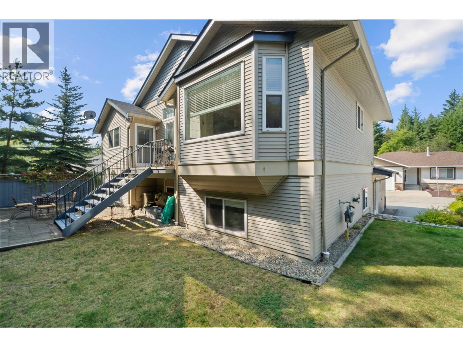 801 20 Street Ne Unit# 27, Salmon Arm, BC - Outdoor
